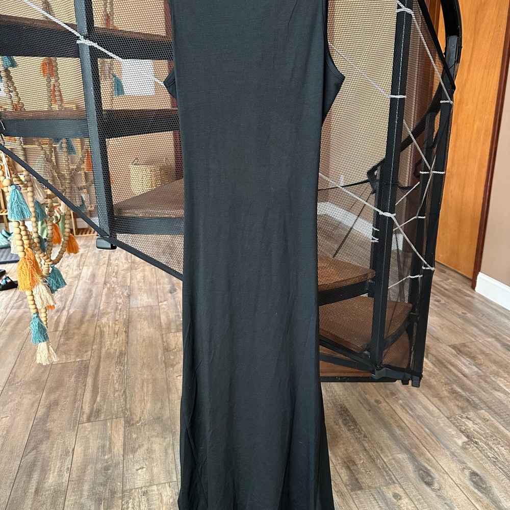 Elegant Black Maxi Dress